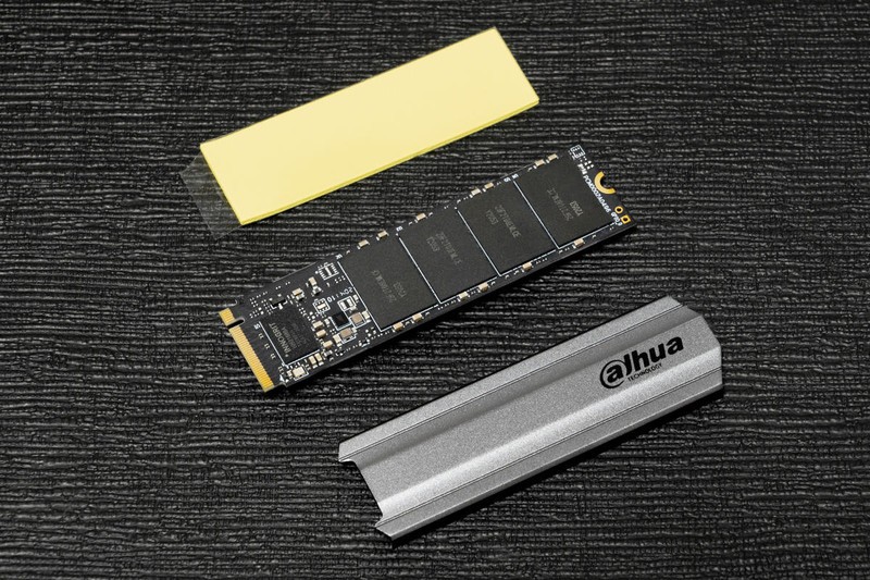 3400MB/s，十年质保只换不修，大华C900 PLUS 1TB固态硬盘实测