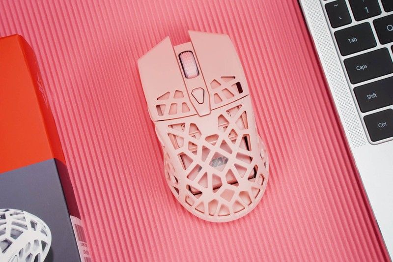 有了这个有颜值，定位精准的鼠标，不怕老婆不喜欢