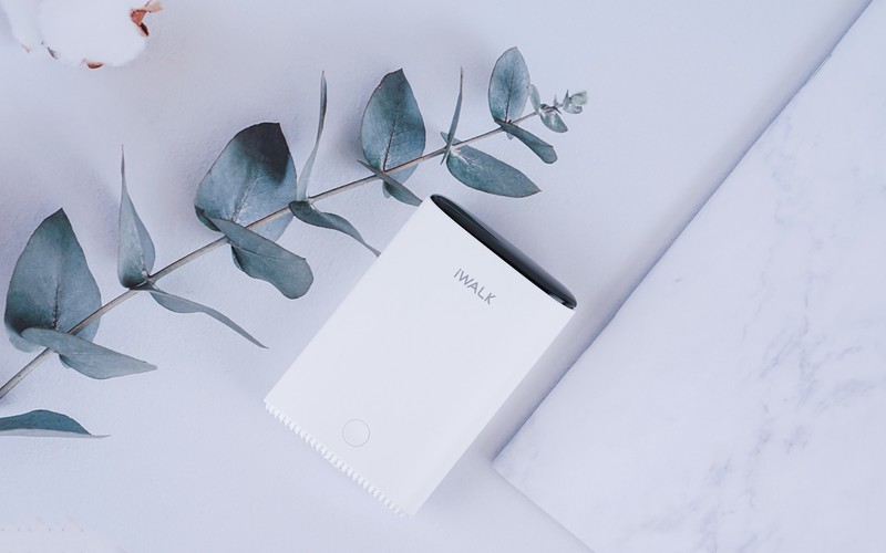 磁吸无线充新选择，iWALK咔嗒宝磁吸移动电源体验！