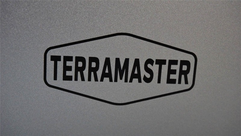 性价比才是硬道理！年轻人的第一台NAS体验分享：铁威马YYDS