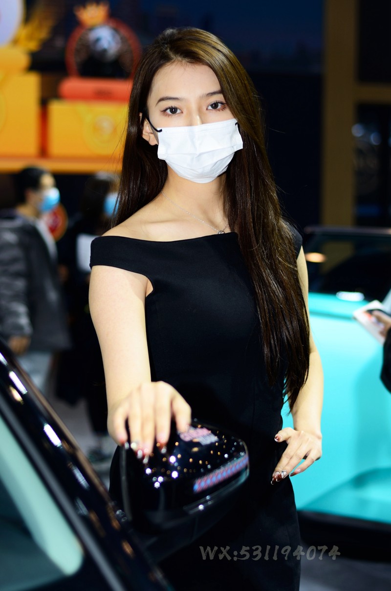 【原创】郑州国际车站---大红旗真香+人像篇（D7000+18-140、50 1.8D）