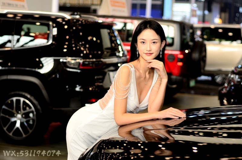 【原创】郑州国际车站---大红旗真香+人像篇（D7000+18-140、50 1.8D）