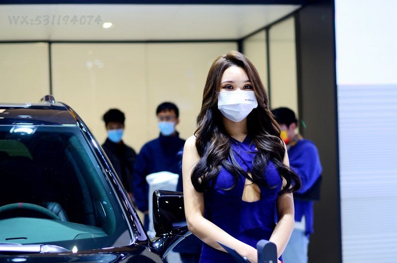 【原创】郑州国际车站---大红旗真香+人像篇（D7000+18-140、50 1.8D）