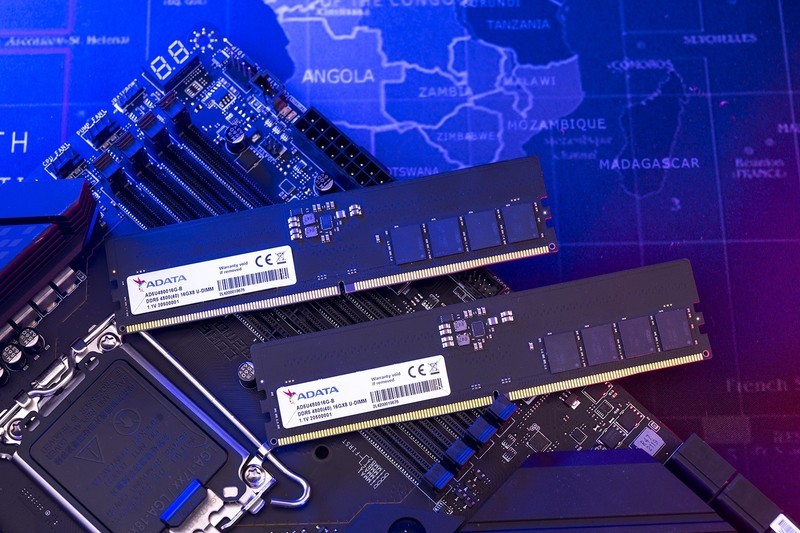 最低12GB/s,谁还敢说硬盘慢，PCI-E 5.0主控在路上
