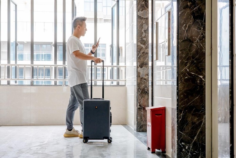 地平线8号行李箱评测：高端大气上档次，商务出行好搭档