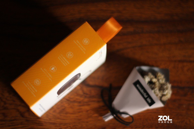 将美好的声音传递给大众 来自omthing AirFree Pods