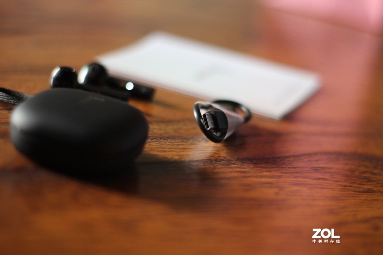 将美好的声音传递给大众 来自omthing AirFree Pods