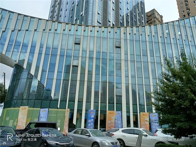 真我V5 5G全方位体验，从根源上弥补年轻一代的潮玩短板