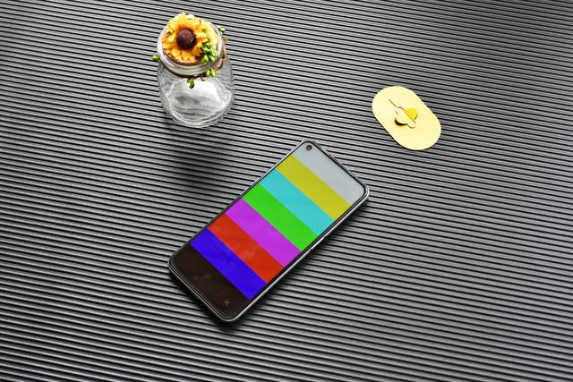 真我V5 5G全方位体验，从根源上弥补年轻一代的潮玩短板