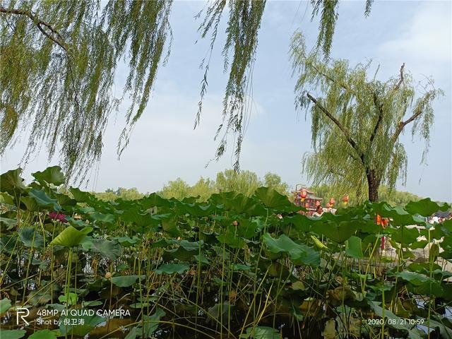 真我V5 5G全方位体验，从根源上弥补年轻一代的潮玩短板