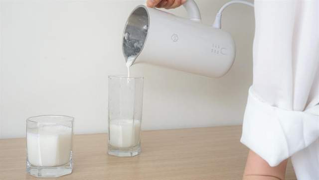 豆浆果汁在家喝！天猫精灵妙物格丽思豆浆机评测：一机多用很实在