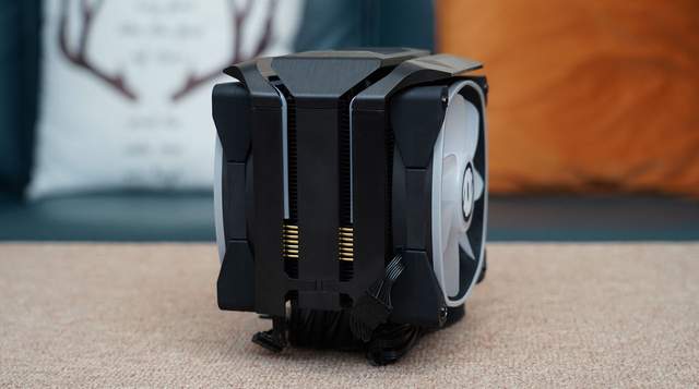 非折腾党的好选择之一，华硕B660M重炮手WIFI D4评测及装机体验