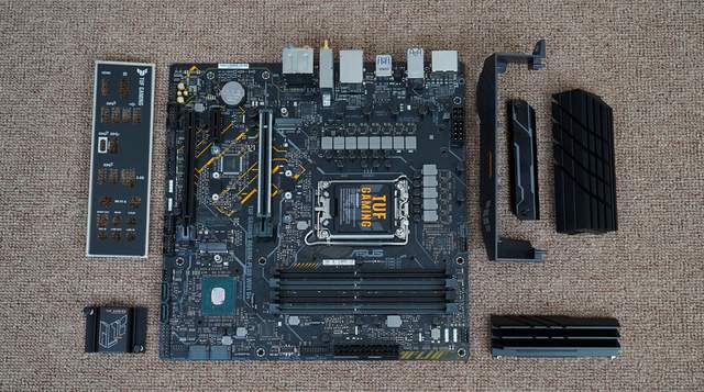 非折腾党的好选择之一，华硕B660M重炮手WIFI D4评测及装机体验