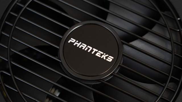 非折腾党的好选择之一，华硕B660M重炮手WIFI D4评测及装机体验