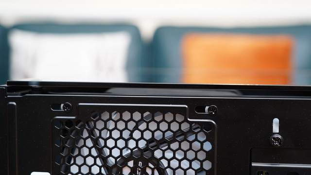 非折腾党的好选择之一，华硕B660M重炮手WIFI D4评测及装机体验