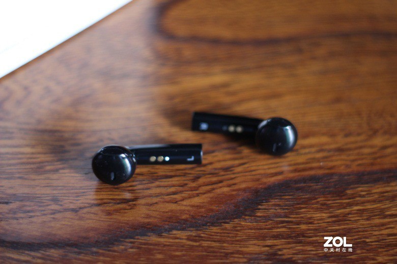 将美好的声音传递给大众 来自omthing AirFree Pods