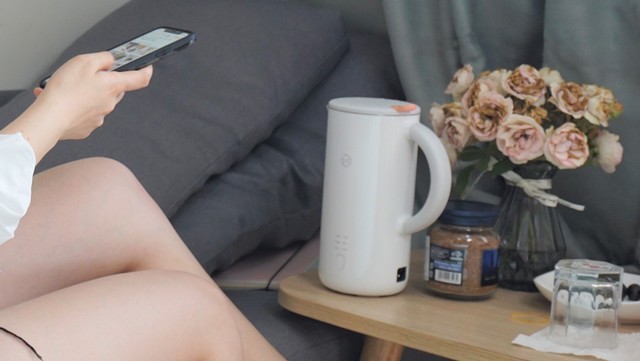 豆浆果汁在家喝！天猫精灵妙物格丽思豆浆机评测：一机多用很实在