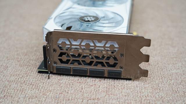 非折腾党的好选择之一，华硕B660M重炮手WIFI D4评测及装机体验