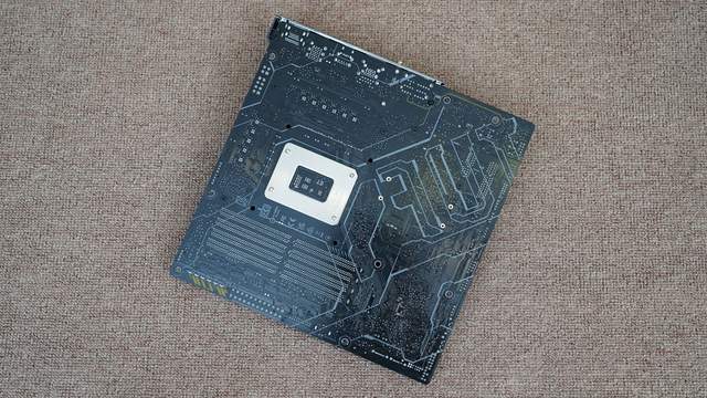 非折腾党的好选择之一，华硕B660M重炮手WIFI D4评测及装机体验