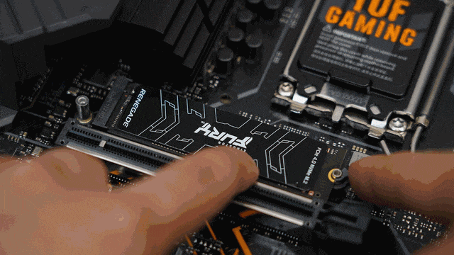 非折腾党的好选择之一，华硕B660M重炮手WIFI D4评测及装机体验