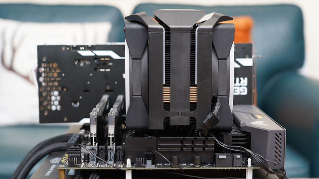 非折腾党的好选择之一，华硕B660M重炮手WIFI D4评测及装机体验