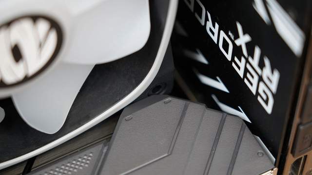 非折腾党的好选择之一，华硕B660M重炮手WIFI D4评测及装机体验