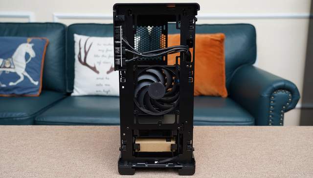 非折腾党的好选择之一，华硕B660M重炮手WIFI D4评测及装机体验