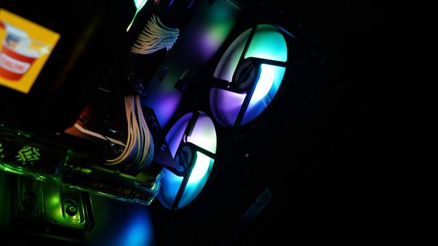 非折腾党的好选择之一，华硕B660M重炮手WIFI D4评测及装机体验