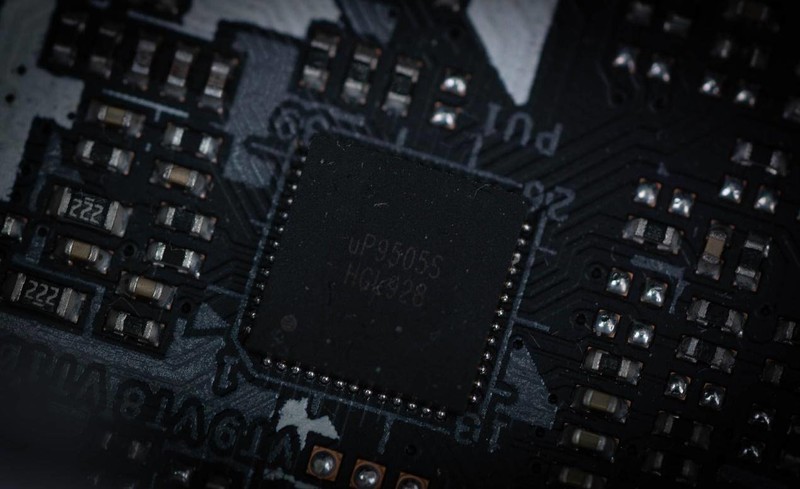 公版RTX 3080装机作业，RTX 2080Ti FE/RTX 3080 FE对比测试