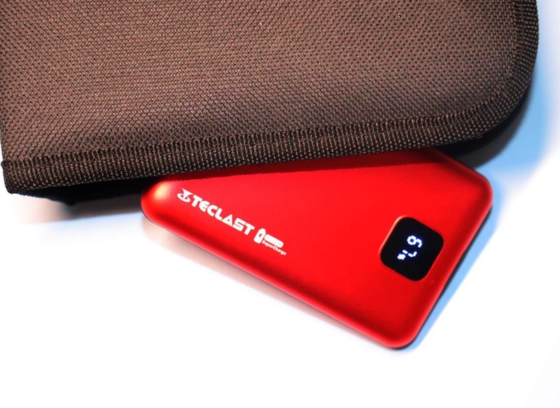 台电X10 Pro移动电源上手体验：薄出想象，更快闪充