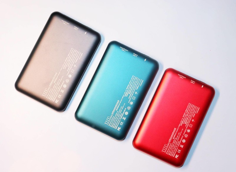 台电X10 Pro移动电源上手体验：薄出想象，更快闪充