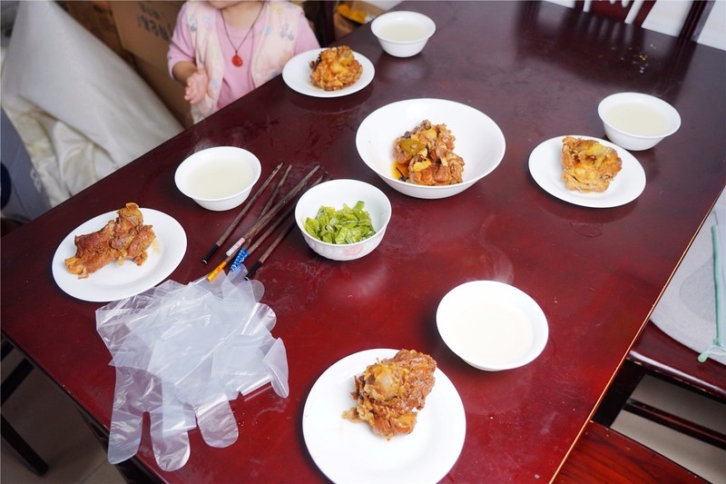 餐桌上的艺术品，火候玉白餐具套装值得你拥有