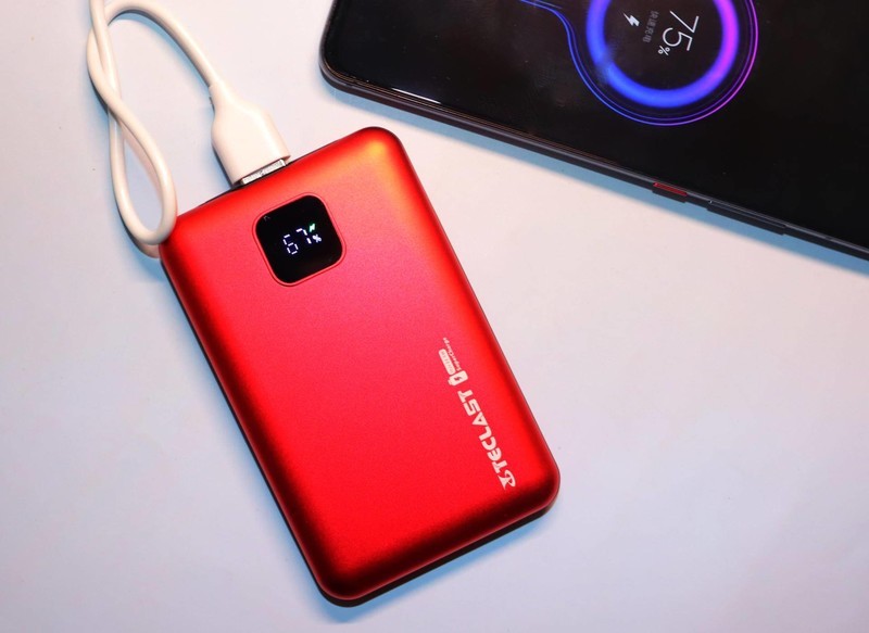 台电X10 Pro移动电源上手体验：薄出想象，更快闪充