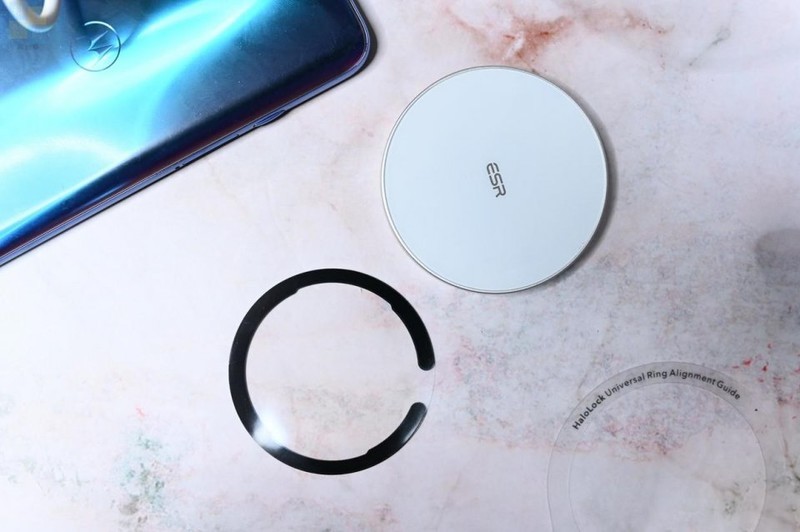 更轻快的充电体验，苹果安卓都能用，亿色20W充电器上手