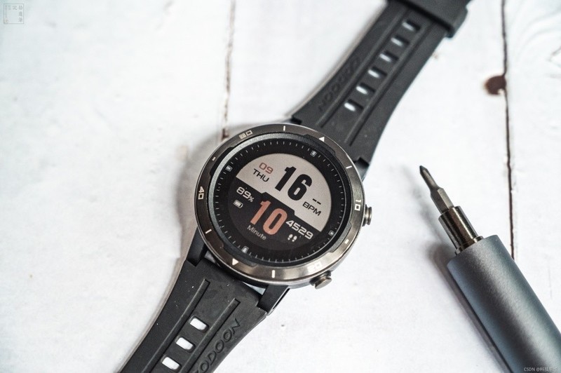 新手也能用的专业运动手表，还支持轨迹记录，咕咚X3-RE体验