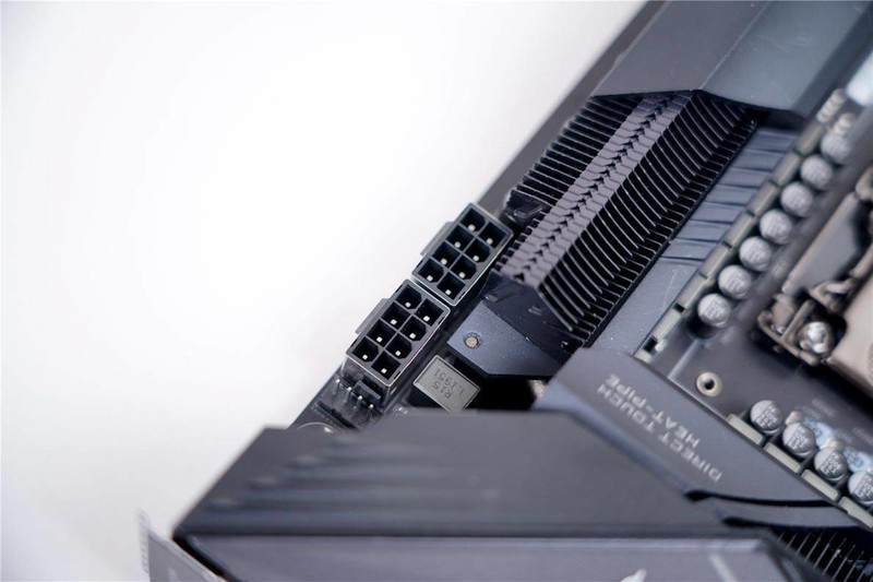 装机小分享，Z490+RTX3070，通吃3A大作，以后我不会害怕掉帧了！