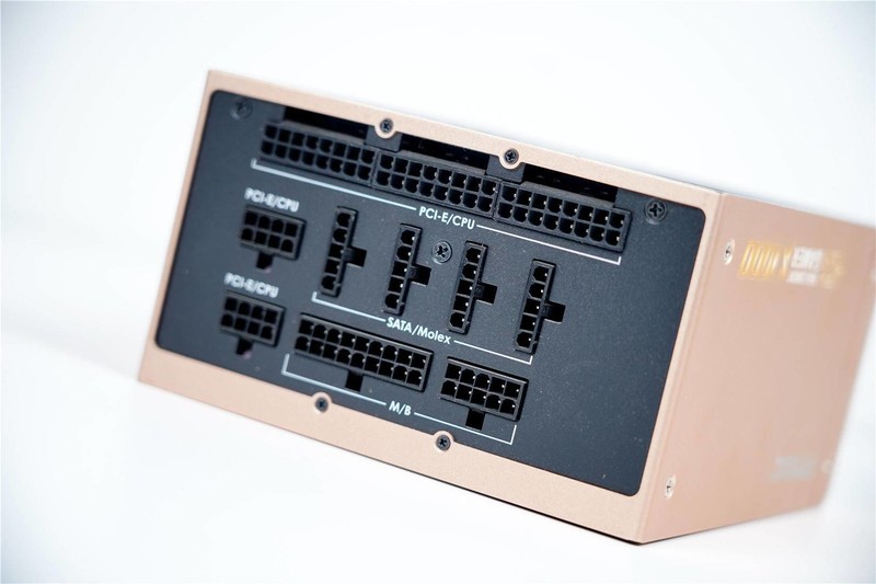 装机小分享，Z490+RTX3070，通吃3A大作，以后我不会害怕掉帧了！