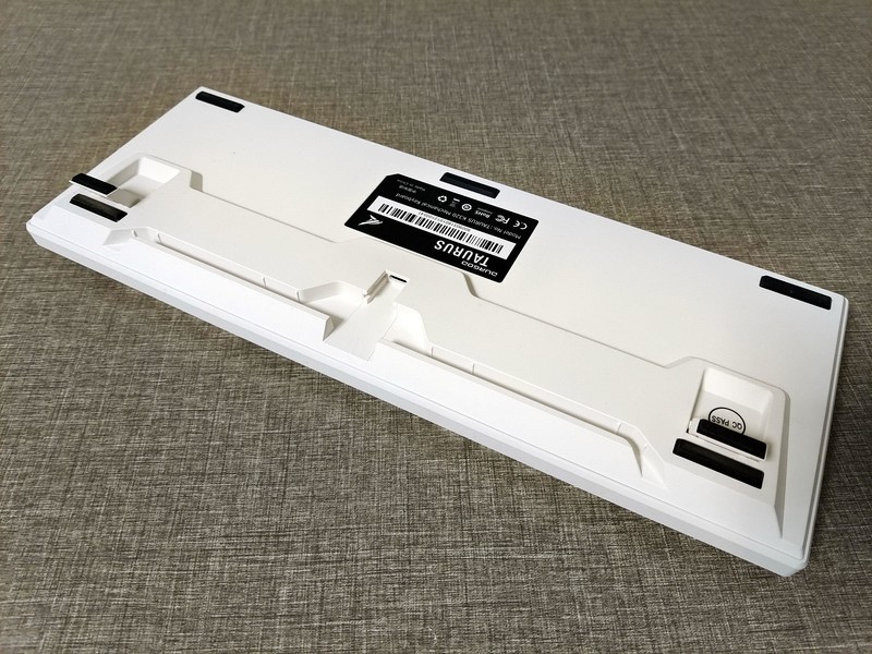 畅享打字乐趣，杜伽K320银轴机械键盘也许是调校最好的打字机