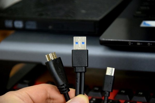 一专多能打破常规，免驱安装刻录，ORICO外置光驱测评