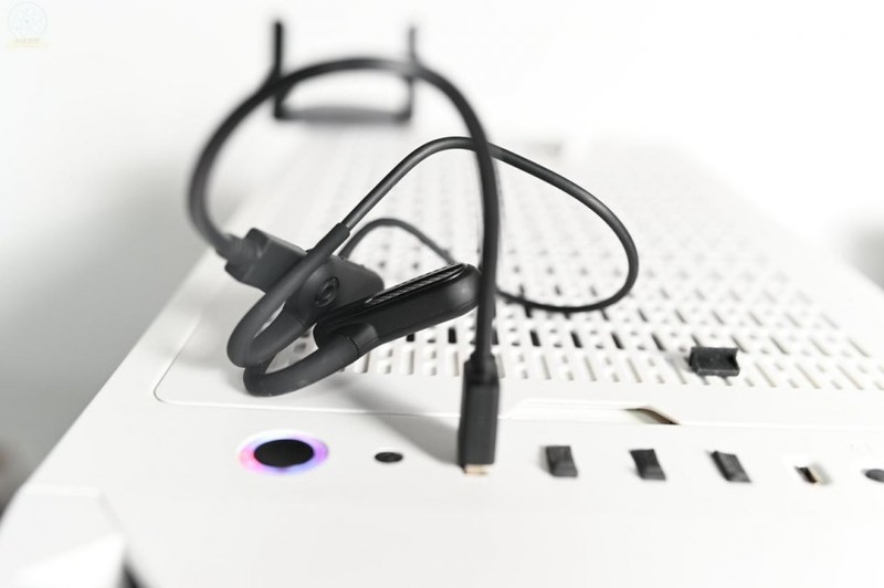 更适合户外运动的蓝牙耳机，Dacom AirWings MP3上手