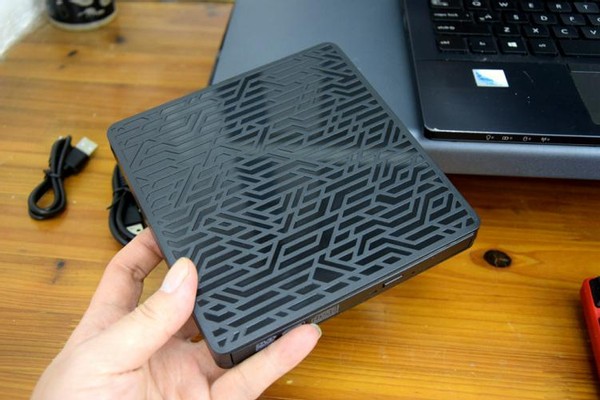 一专多能打破常规，免驱安装刻录，ORICO外置光驱测评