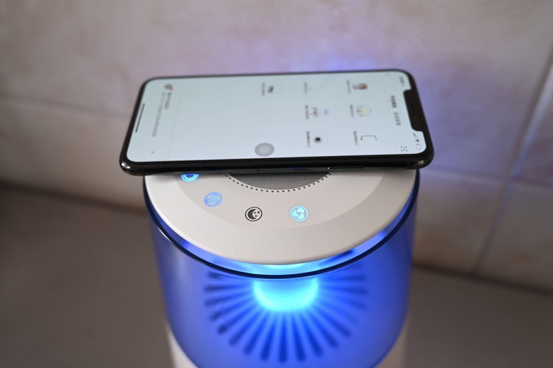 即可空气净化又可做台灯使用，一机多用我选康佳智能空气净化灯