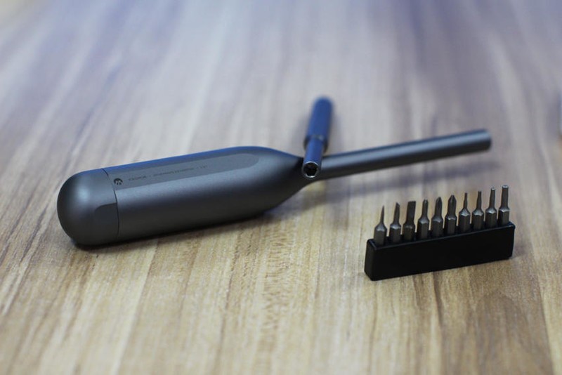 居家小能手，19个批头一劳永逸：WOWSTICK 手动螺丝刀