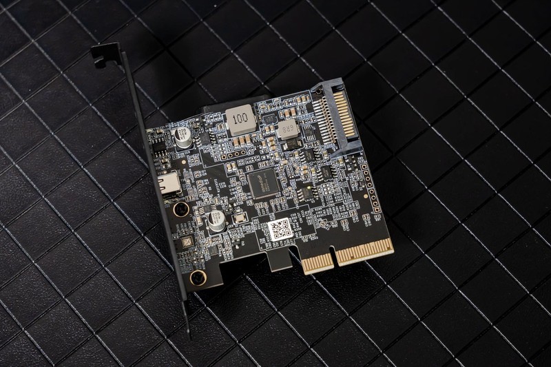 ORCIO NVME硬盘盒搭配扩展卡评测：提速至20Gbps