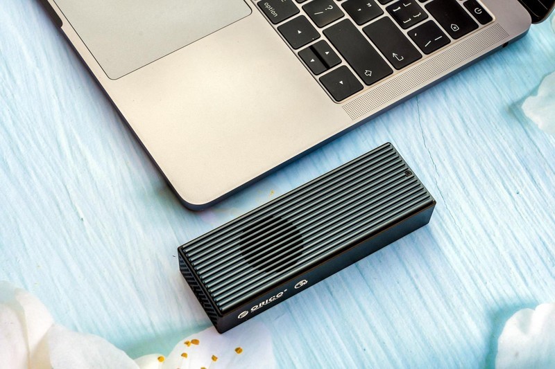 ORCIO NVME硬盘盒搭配扩展卡评测：提速至20Gbps