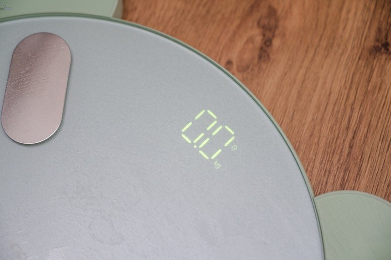 时尚好玩的体脂秤，为每天锻炼添乐趣，咕咚小魔瘦体验