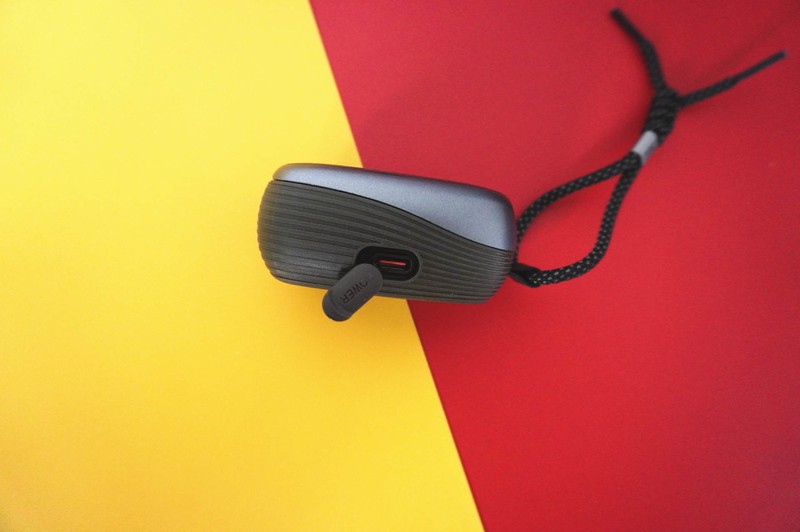 拧螺丝般的抓力，让运动更带感，JBL X600TWS体验