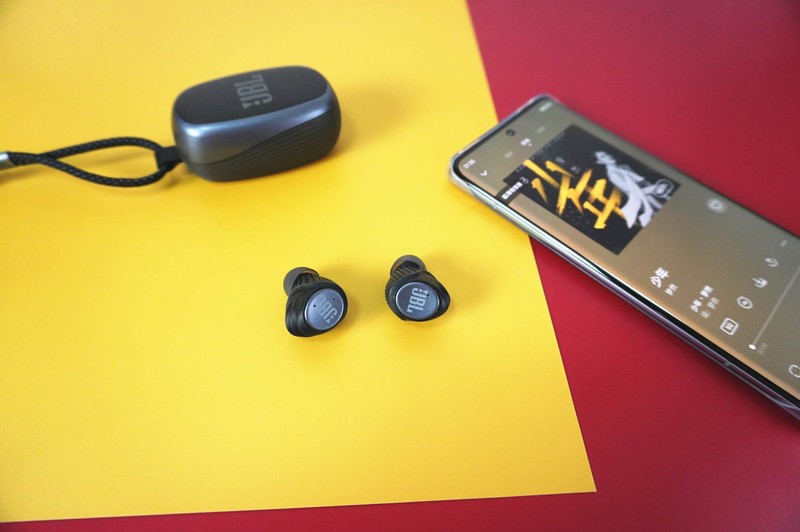 拧螺丝般的抓力，让运动更带感，JBL X600TWS体验