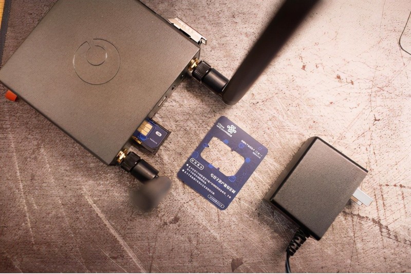 折腾一个工业路由器，4G+智能组网，蒲公英R300A体验