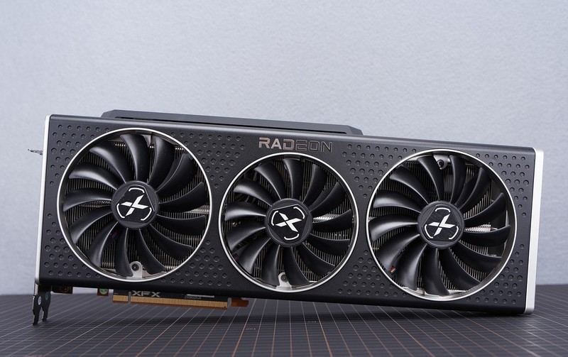 非公版更强 讯景XFX RX6800 XT海外版显卡评测